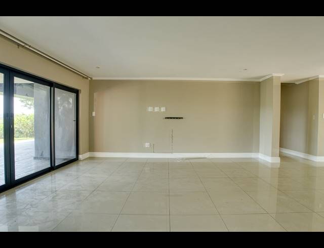 4 BEDROOM HOUSE FOR SALE IN PALM LAKES ESTATE